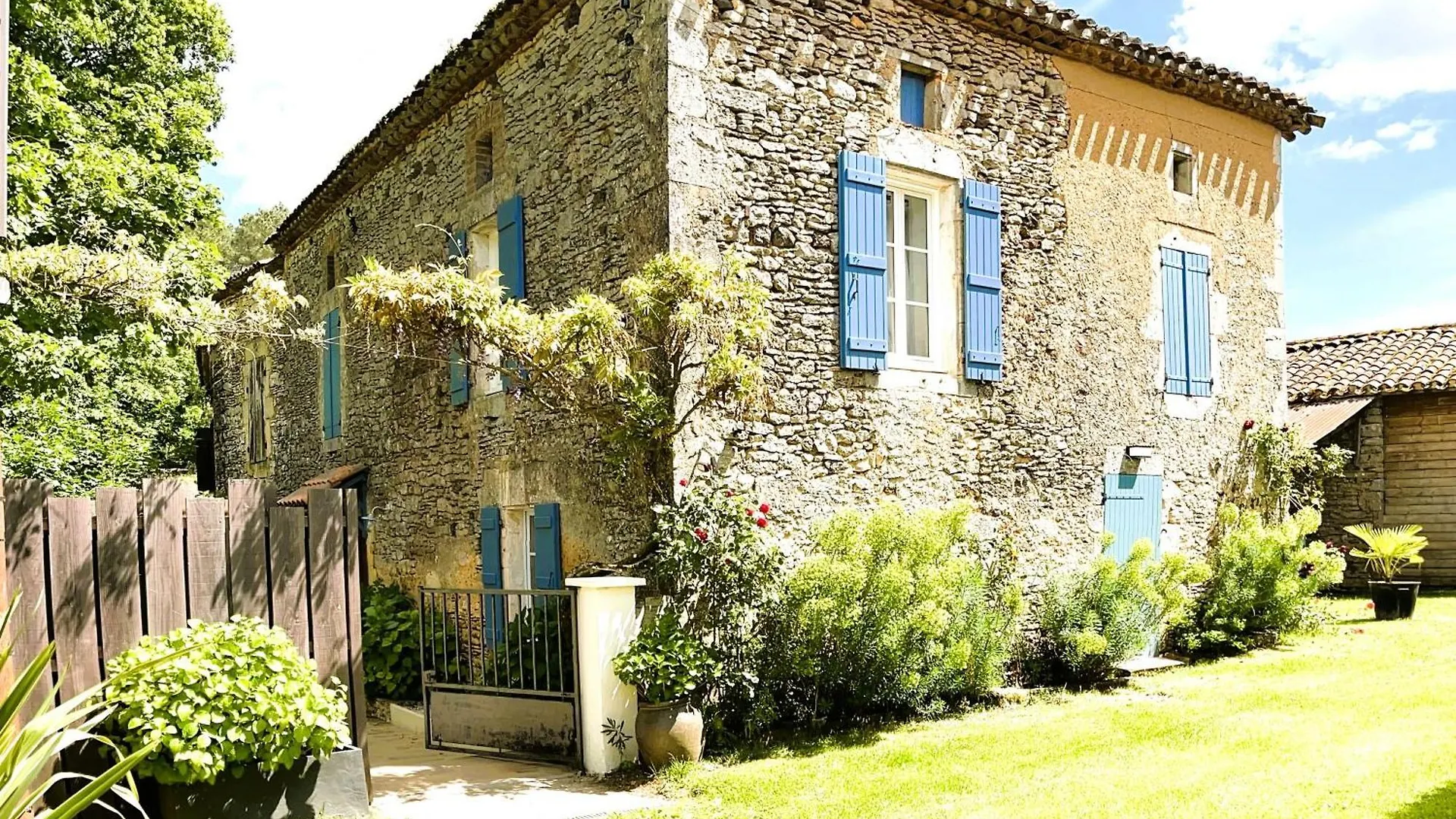 La maison d'iréne Soturac Hébergement de vacances